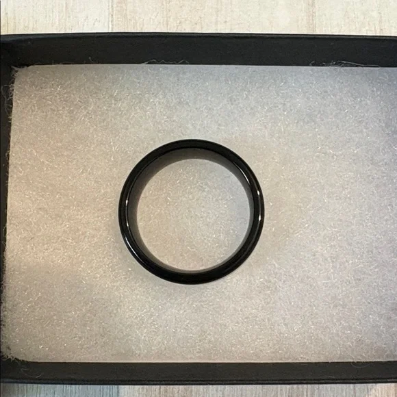 Men’s Wedding Band - Black stainless steel - Picture 4 of 4